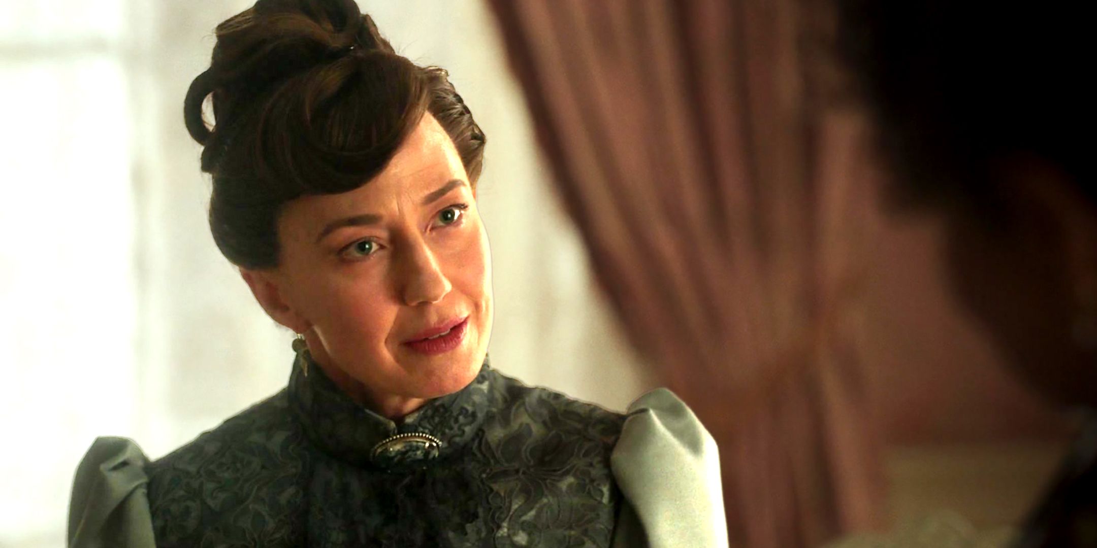 El director de la temporada 3 de la Edad Dorada desglosa el arco de Ada, los problemas matrimoniales de los Russells y la lucha eterna de Marian para mantenerse comprometidos