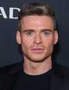 Faltot de Richard Madden en la alfombra roja de Los Ángeles y proyección de fanáticos para 'Citadel' de Amazon Prime Video