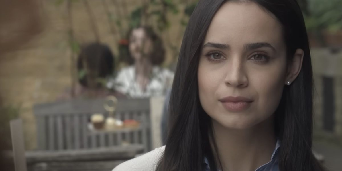 La nueva comedia romántica de Netflix basada en el libro más vendido continúa una racha RT decepcionante para Star