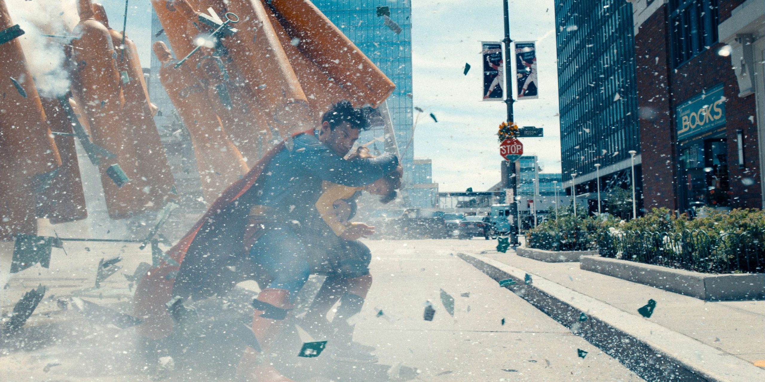 Superman Box Ofper tiene un renacimiento mundial de Jurassic en listas de mayor recaudación