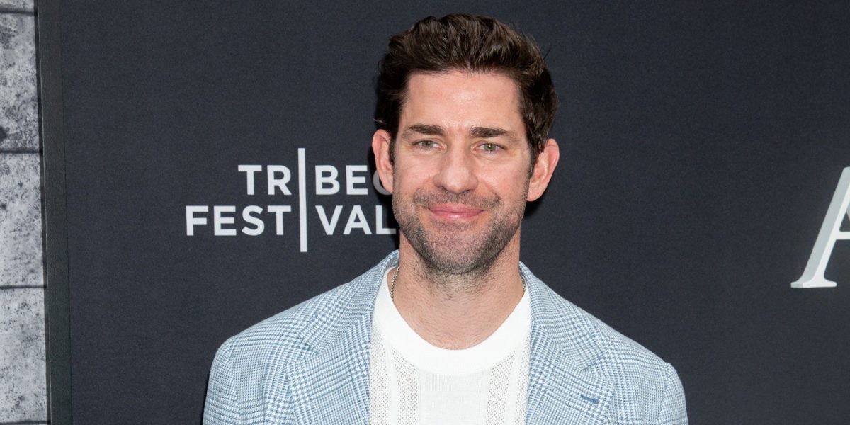 La nueva película de acción de John Krasinski es un recordatorio para ver su primer video.