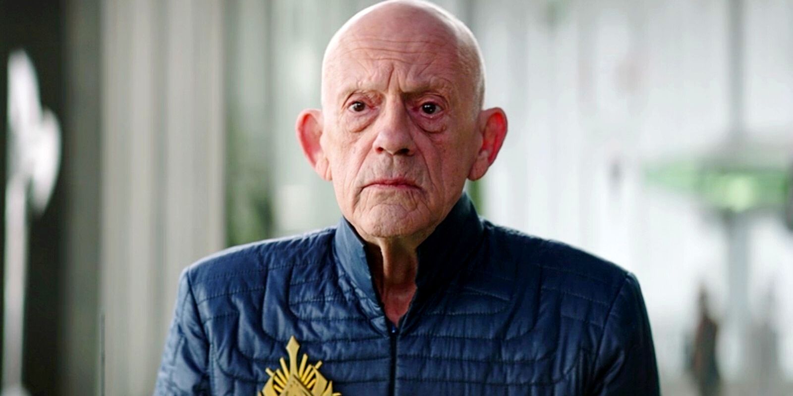 El personaje del miércoles de Christopher Lloyd presenta un nuevo misterio de Nevermore