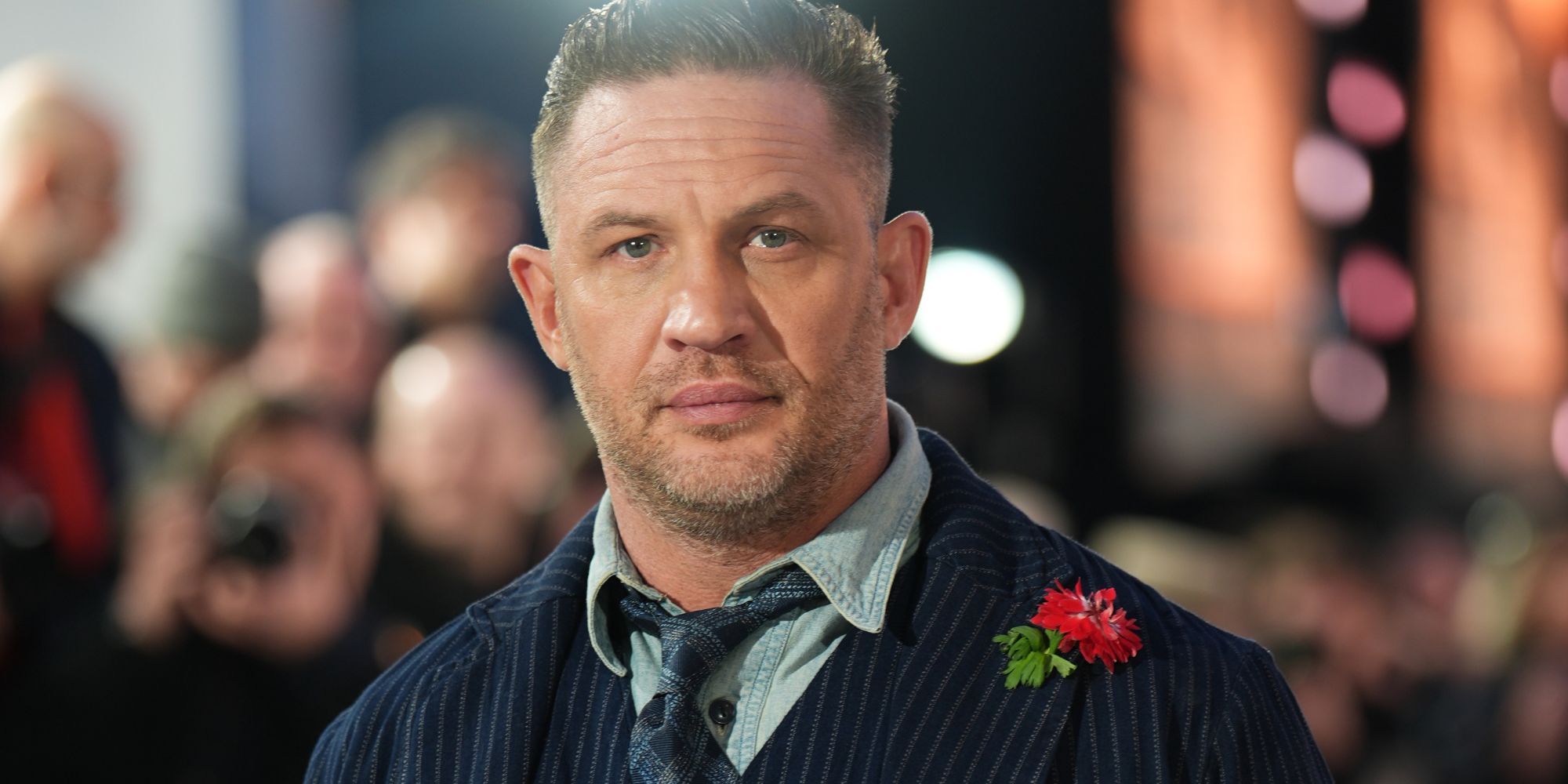 El papel de robo de escenas de Tom Hardy en este drama histórico de 2006 no recibe suficiente atención