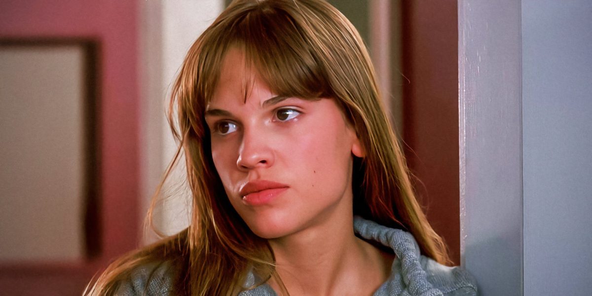 Por qué Hilary Swank no apareció en Cobra Kai revelada por los creadores del programa: "Fue un poco decepcionante"