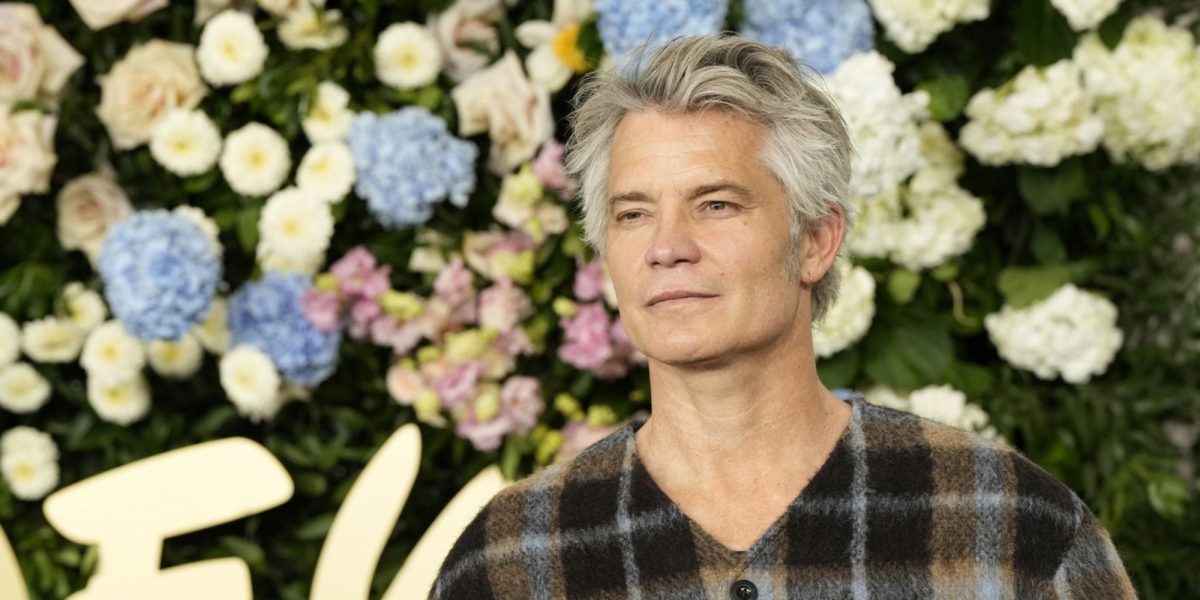 El papel olvidado de Timothy Olyphant en esta comedia de situación de 9 temporadas con un puntaje RT del 81% es una obra maestra de comedia