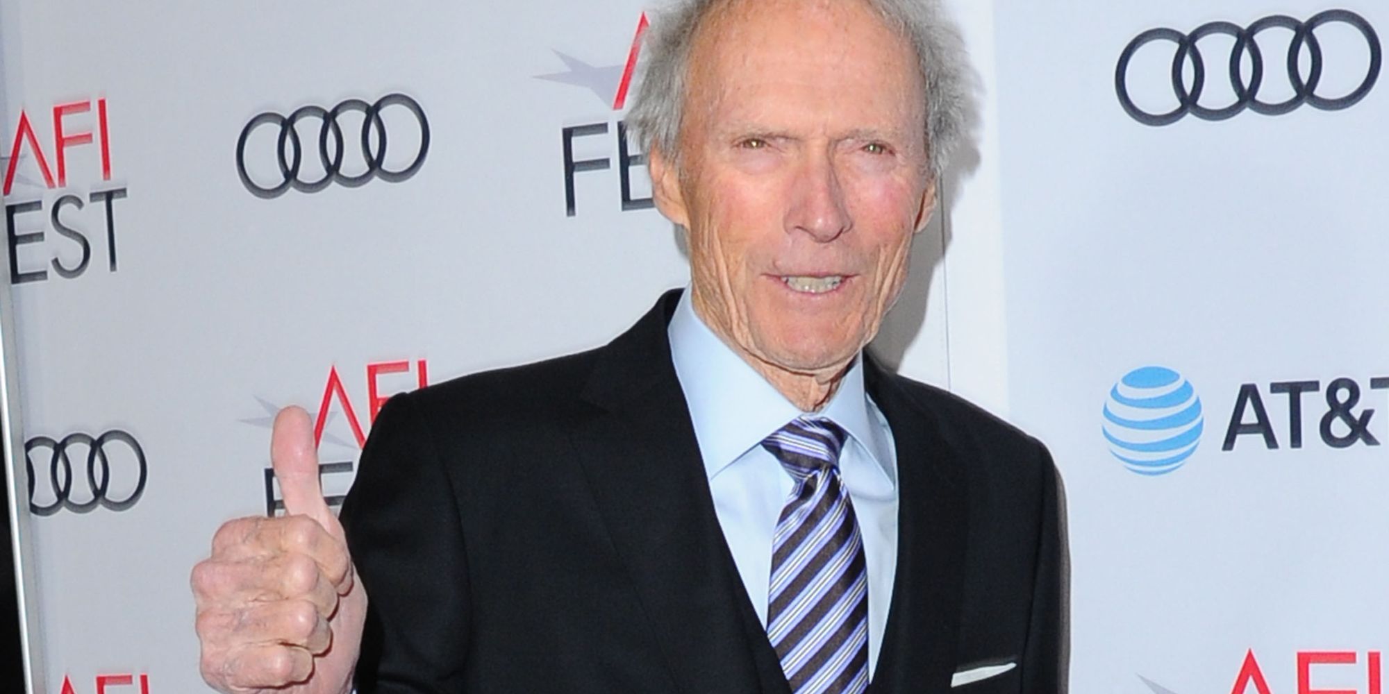 El éxito de ciencia ficción durmiente de Clint Eastwood merece un rewatch 25 años después