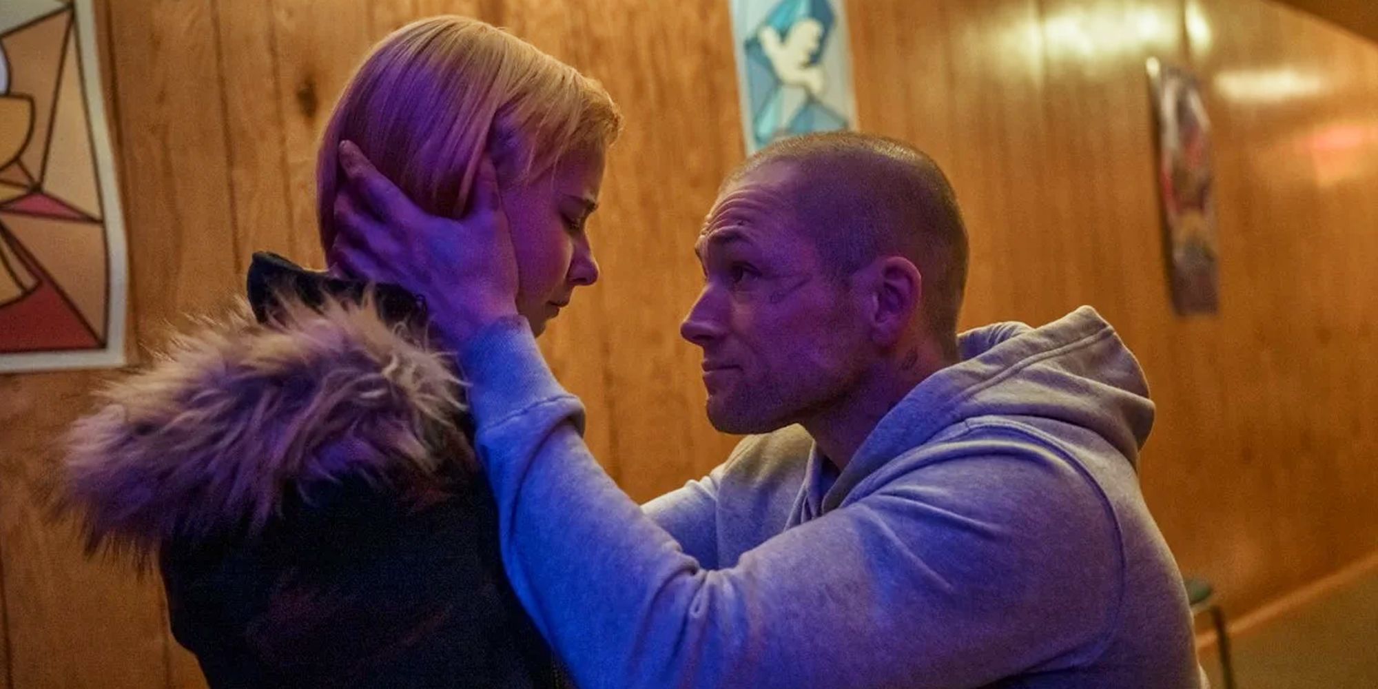 Historia de padre-hija en el 87% de thriller RT de Taron Egerton explicada por las estrellas: “Ella salva su [Life]”