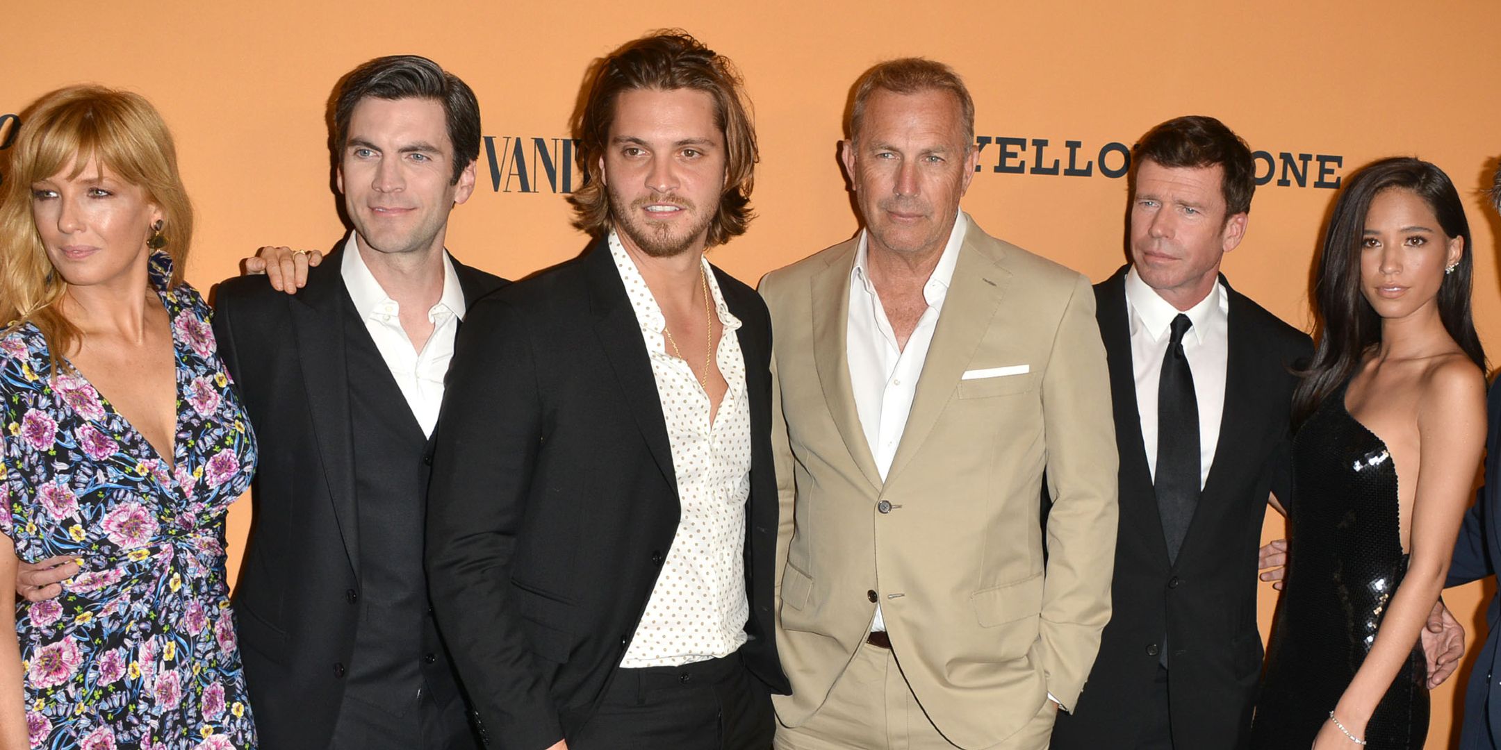 Un comentario de John Dutton paseando en silencio a Yellowstone al final del episodio 1