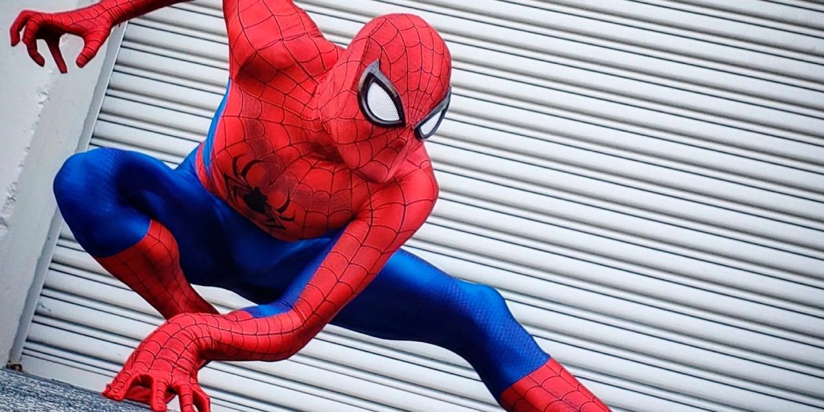 La fatiga del superhéroe es real, pero este ícono de Spider-Man sabe cómo solucionarla