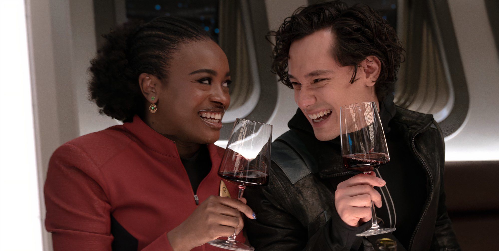 Star Trek: el actor de Strange New Worlds reflexiona sobre Beto Ortegas que se convierte en el primer interés amoroso de Uhura