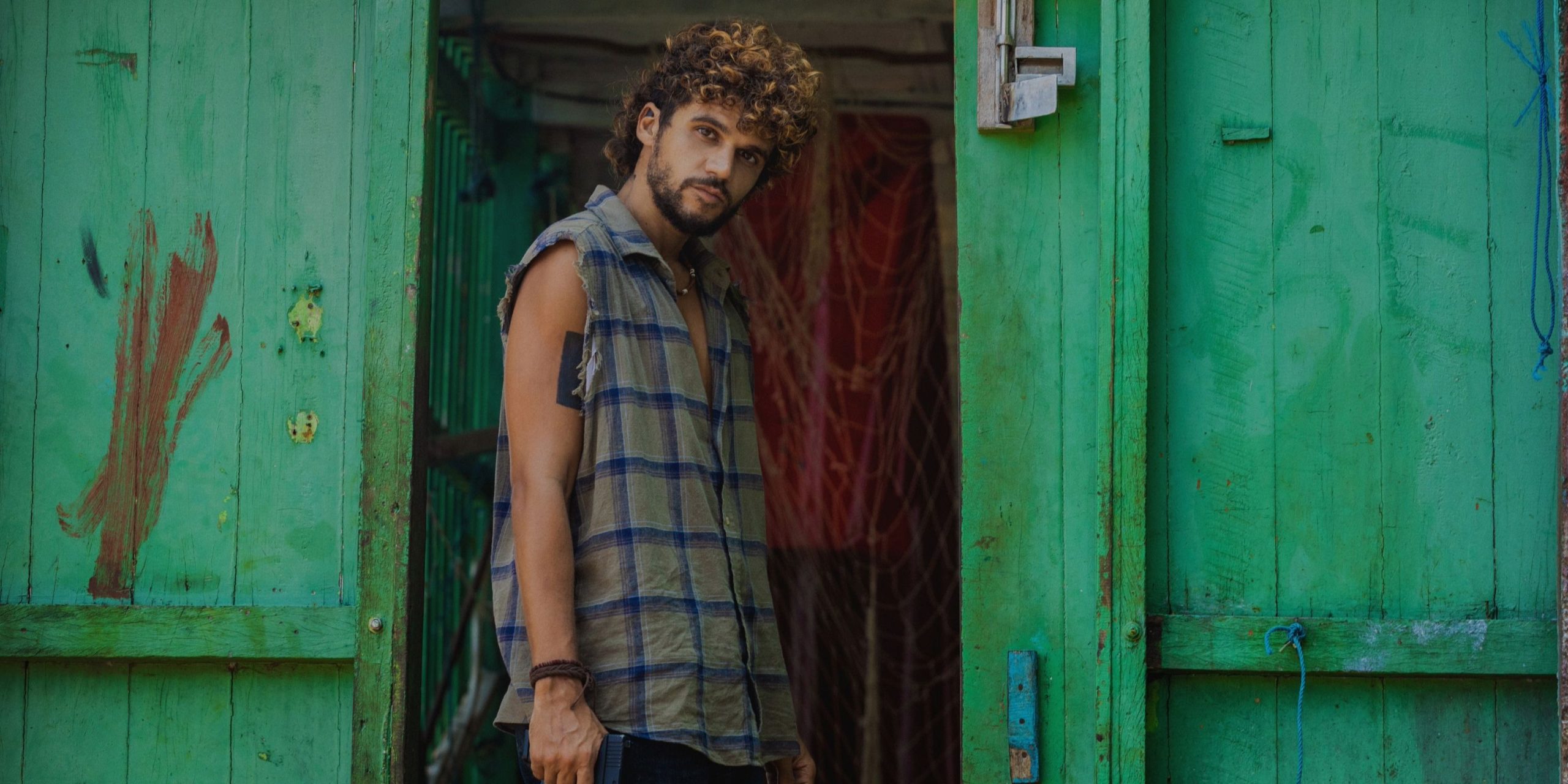 Puedes ver la popular serie de thriller de crimen de crimen arenoso de Netflix en menos de 4 horas