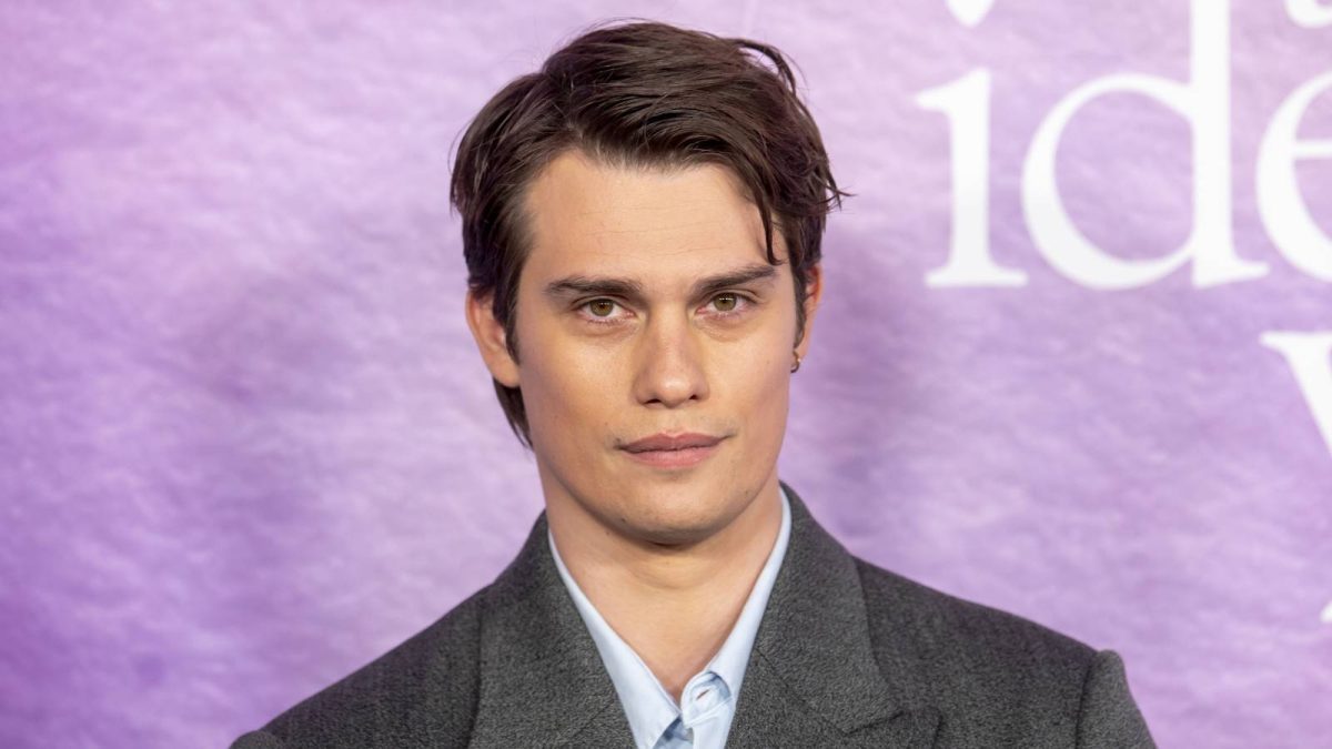 La película deportiva posterior a WW2 de Netflix revela el primer vistazo a Bill Skarsgård y Nicholas Galitzine