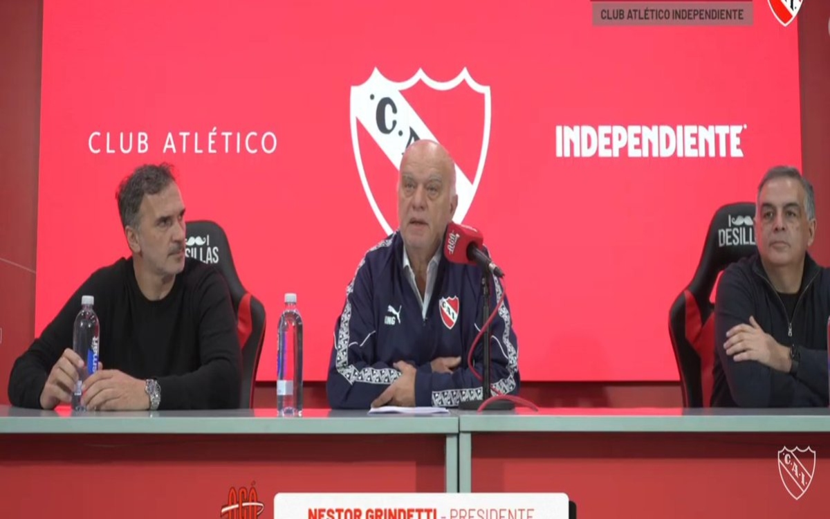 Acusan a directivos de la U. de Chile de complicidad con hinchas | Video