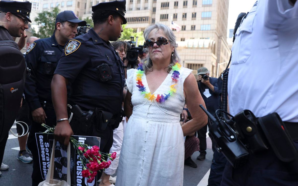 Arrestan a quince durante manifestación en apoyo a retenidos por ICE en Nueva York