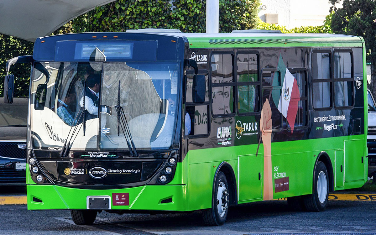 Autobús eléctrico mexicano Taruk despierta interés de Los Ángeles; pediría 20 mil unidades, dice Ebrard