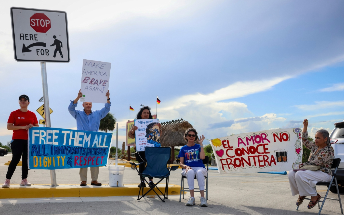Denuncian que persisten 'condiciones horribles' para los migrantes en Alligator Alcatraz
