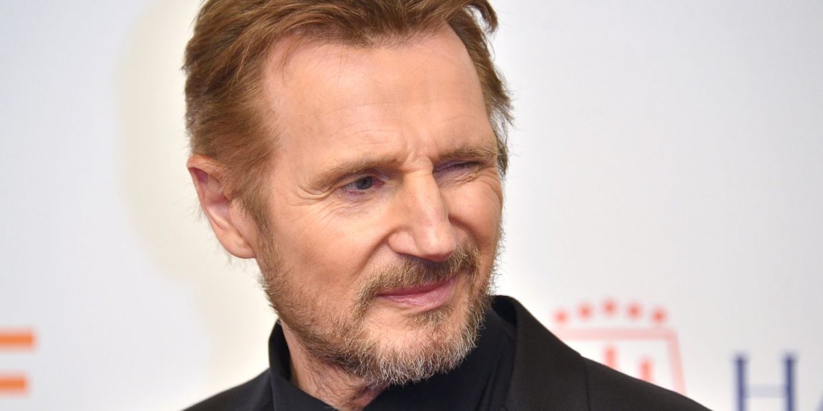 El nuevo reinicio de la comedia de Liam Neeson cruza el mayor hito de taquilla en menos de 1 mes
