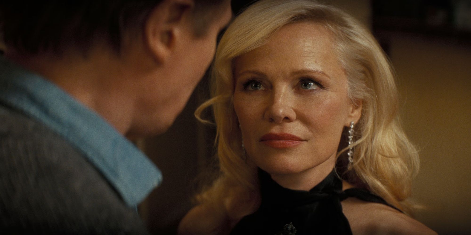 Explicaron las escenas de la pistola desnuda y los chistes ocultos