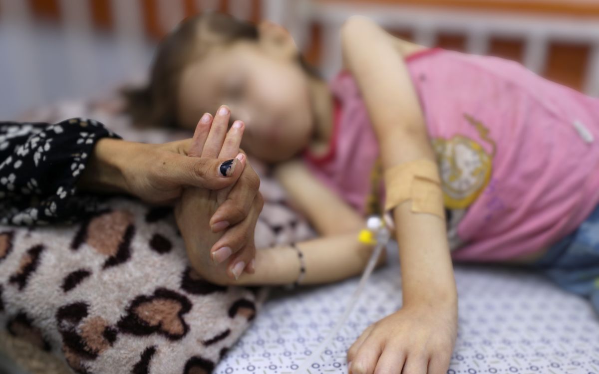 Muertos por desnutrición en Gaza superan los 200; casi la mitad son menores