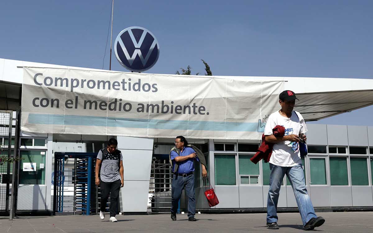 Planta de Volkswagen Puebla evita una huelga tras un acuerdo salarial con el sindicato