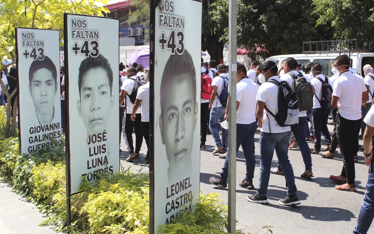 Renuncia de Rosales no cambia relación con familiares de Ayotzinapa: Sheinbaum