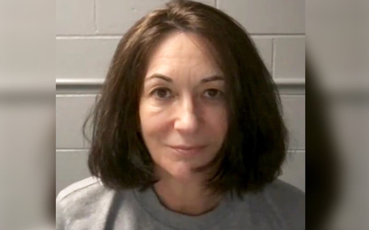 Revelan entrevistas de Ghislaine Maxwell, cómplice de Epstein, con el gobierno de EU; esto dicen