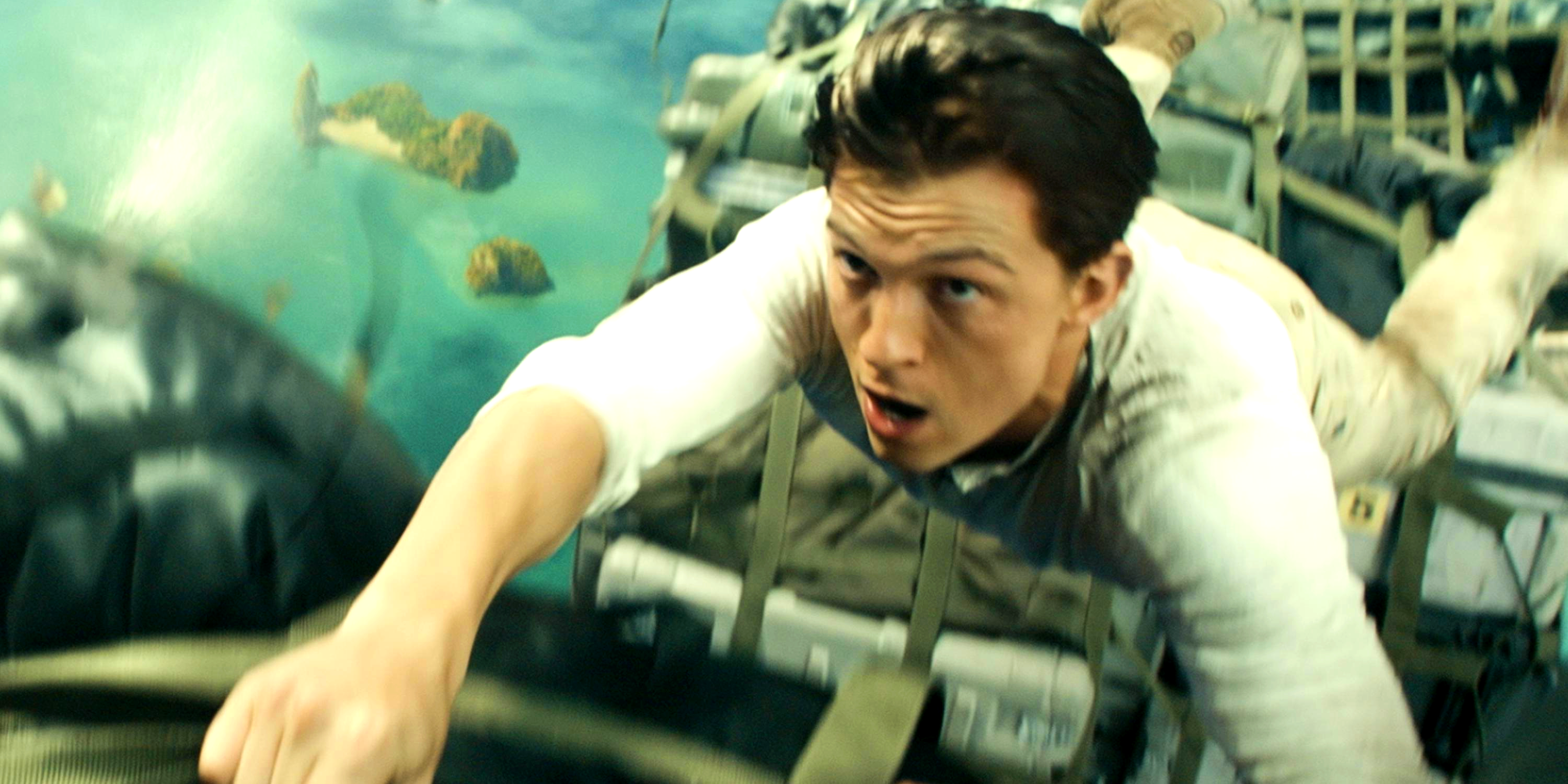 Nathan Drake subiendo una cuerda en Uncharted.