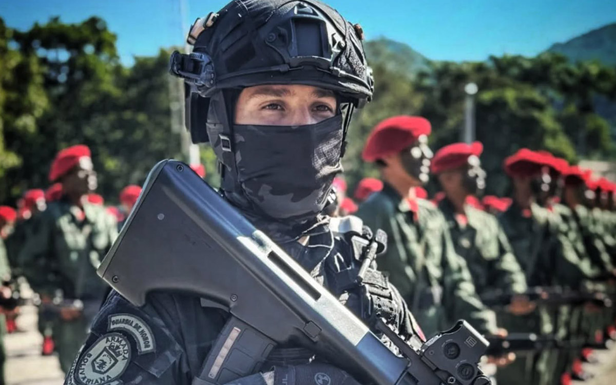 Venezuela anuncia el envío de 15,000 militares a la frontera con Colombia