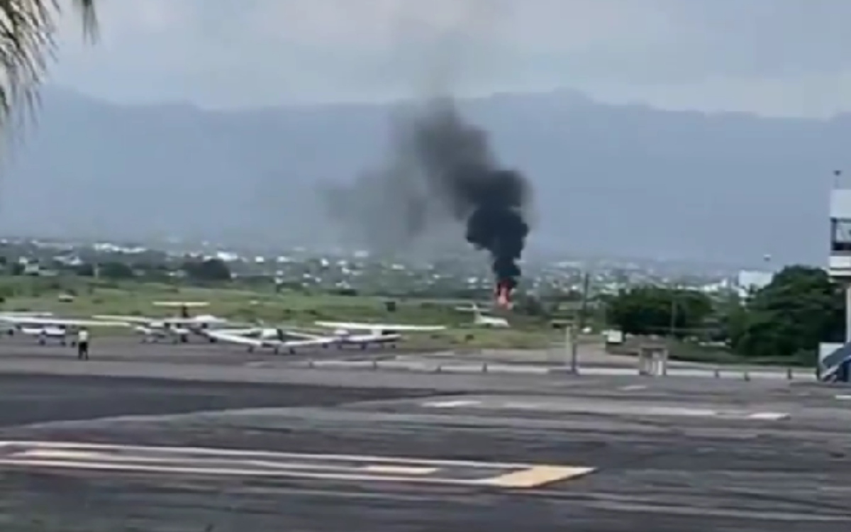 Video | Avioneta se accidenta durante aterrizaje en aeropuerto de Cuernavaca