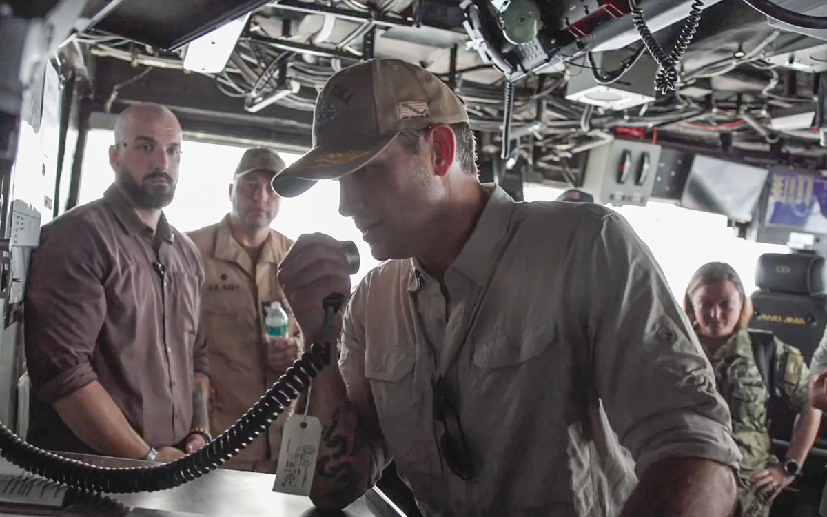 'Los narcoterroristas están advertidos': Hegseth envía mensaje desde buque en el Caribe