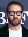 Tiro en la cabeza de Jeremy Piven