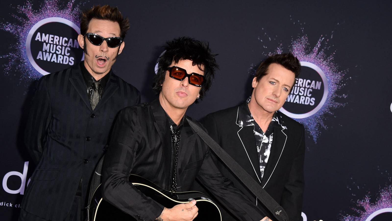 Trailer de revelación de año nuevo: tres adolescentes lo arriesgan a todo por su sueño del día verde