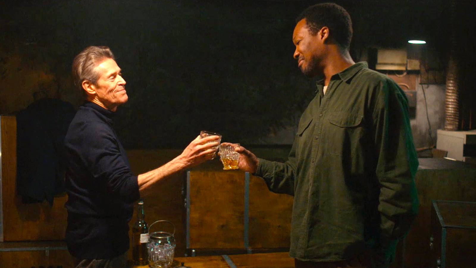 The Man In My Basement Review: Corey Hawkins & Willem Dafoe Elevate un thriller de terror demasiado ambicioso que se detiene