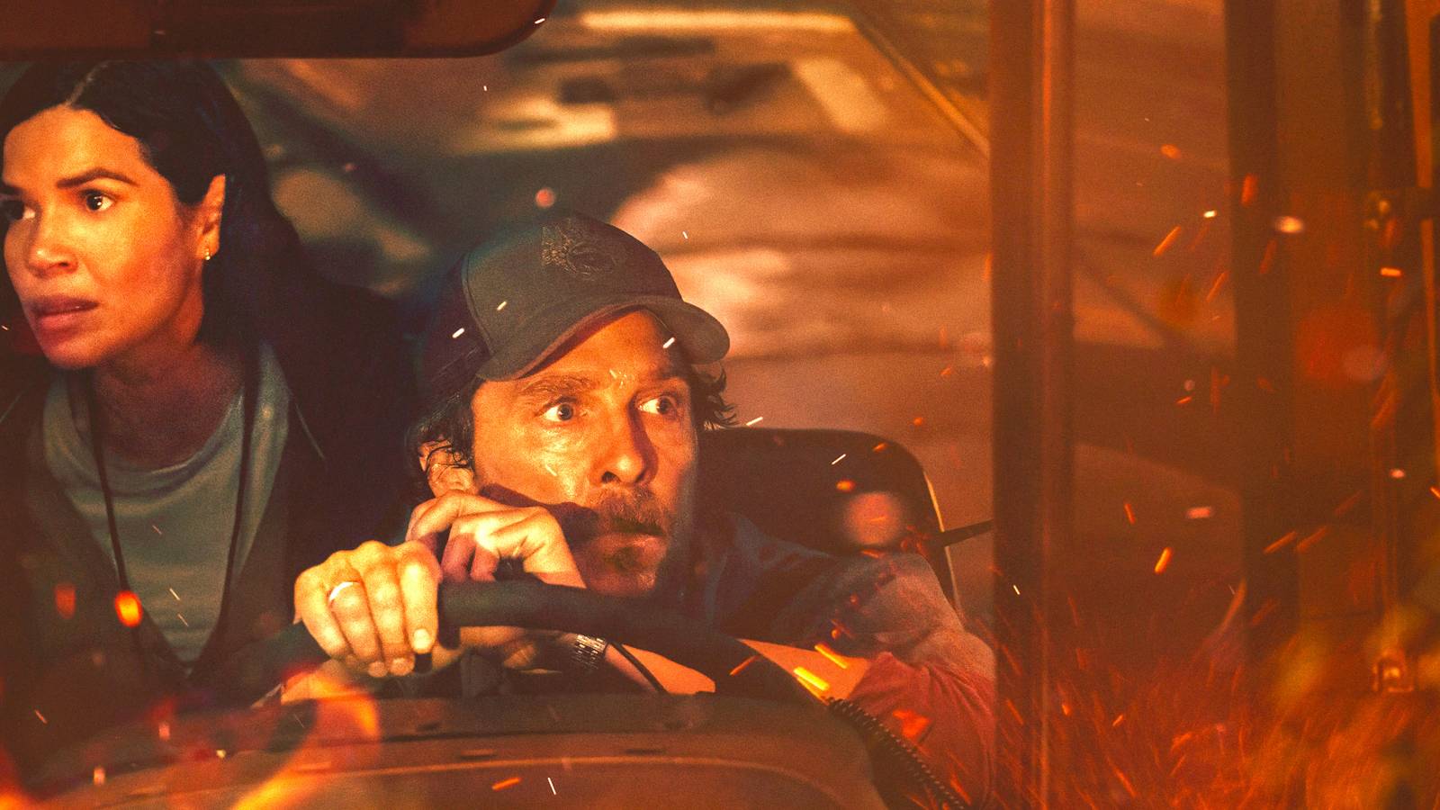 The Lost Bus Review: America Ferrera y Matthew McConaughey hagan un viaje desgarrador en un drama de historia real mordaz
