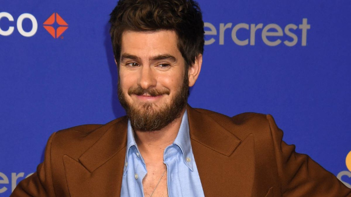 La nueva epopeya de la Guerra Medieval de Andrew Garfield acaba de lanzar una estrella de Harry Potter