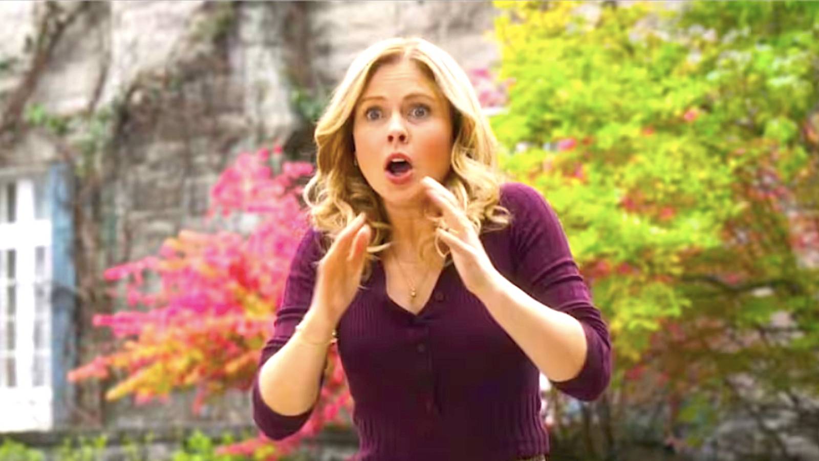 Ghosts Showrunner se burla de otro romance humano/fantasma para la temporada 5