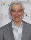 Tiro en la cabeza de Sam Waterston