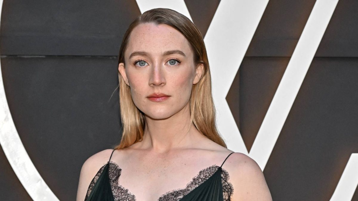 El thriller de comedia de Saoirse Ronan debuta con una fuerte puntuación de Rotten Tomatoes
