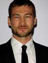 Tiro en la cabeza de Andy Whitfield