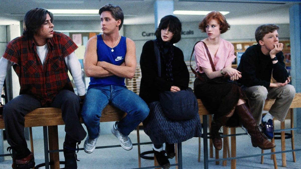 The Breakfast Club Review: La película adolescente de los años 80 por excelencia no ha envejecido muy bien, pero aún así se mantiene donde más importa