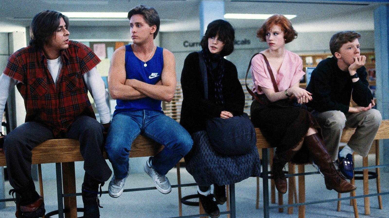 The Breakfast Club Review: La película adolescente de los años 80 por excelencia no ha envejecido muy bien, pero aún así se mantiene donde más importa
