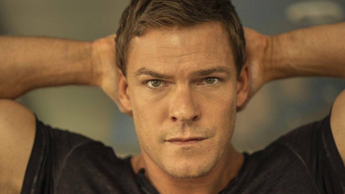 Alan Ritchson es genial, pero otra estrella de acción tiene el aura de alcance perfecto