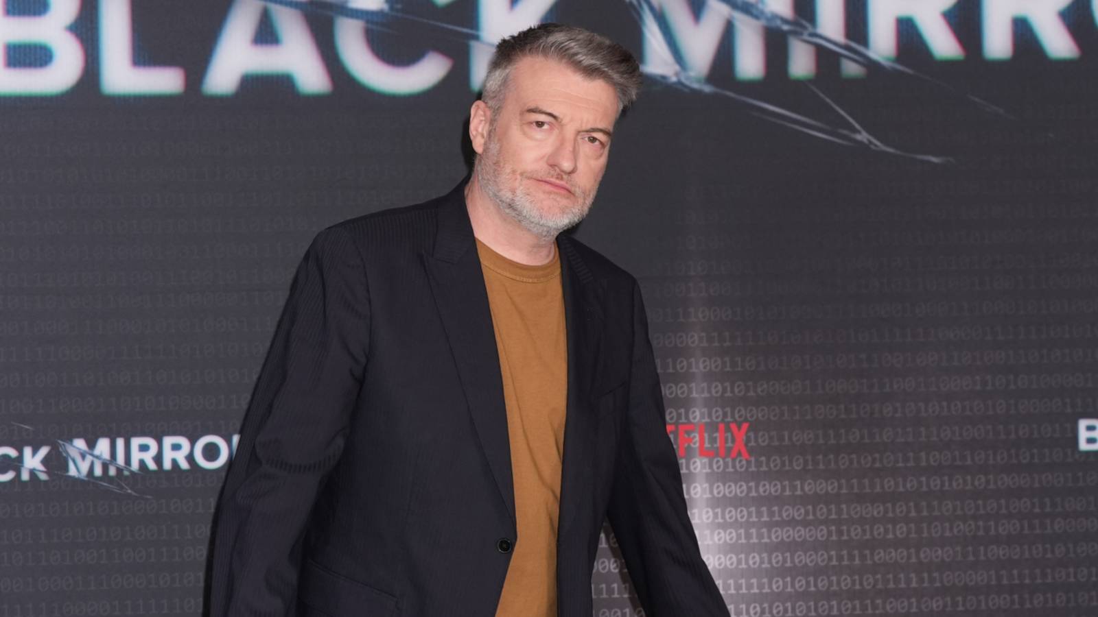 El creador de Black Mirror Charlie Brooker desarrollando un nuevo thriller de crimen en Netflix