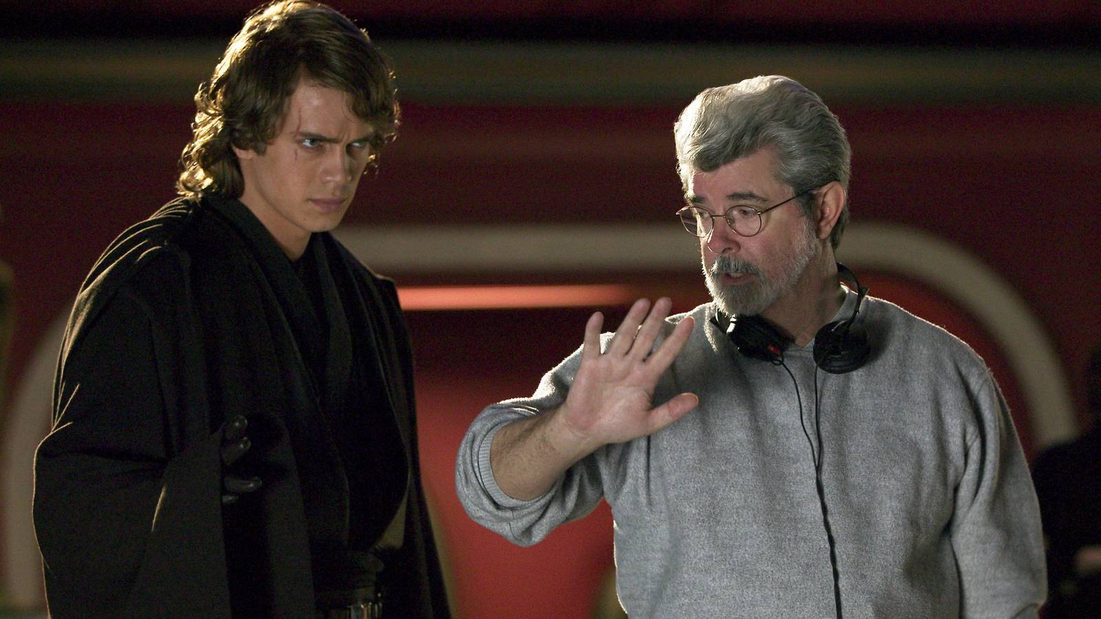 Disney Star Wars ha copiado el peor hábito de George Lucas, y tiene que cambiar