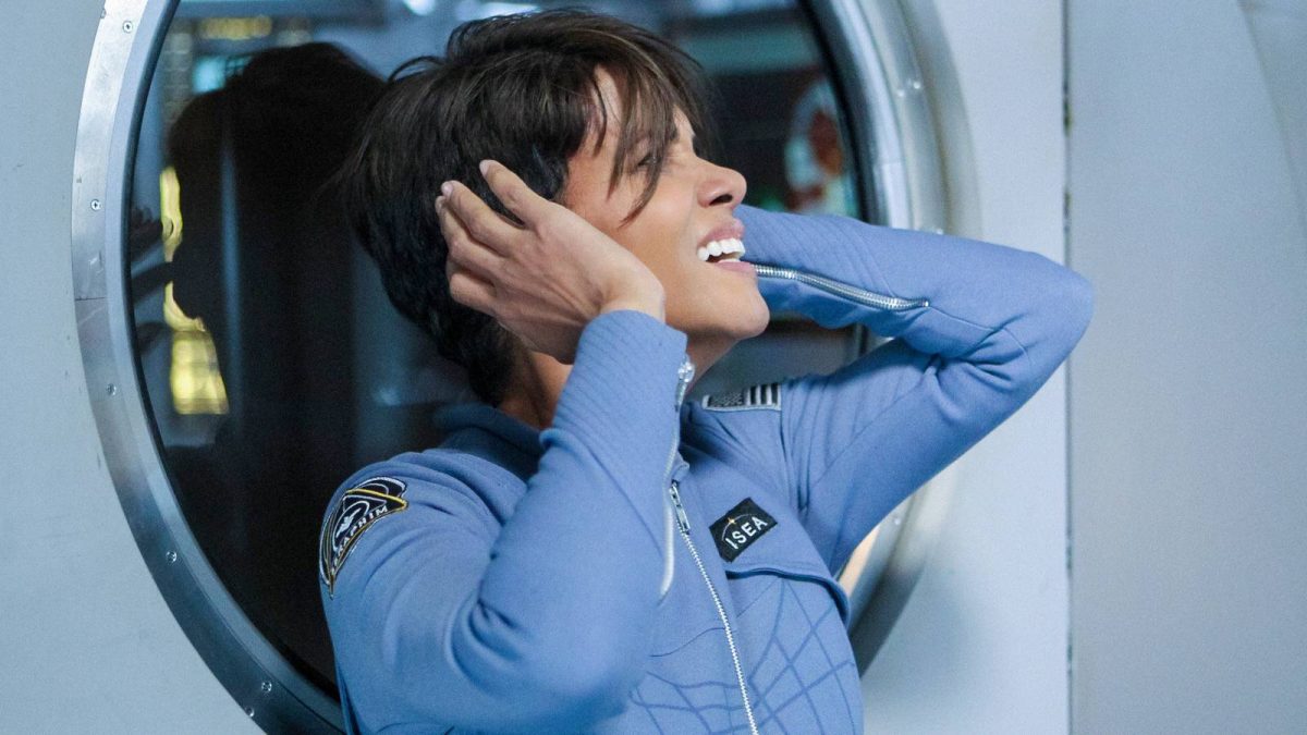 Todos los fanáticos de la ciencia ficción deben ver el thriller de gemas escondidos de Halle Berry en Netflix