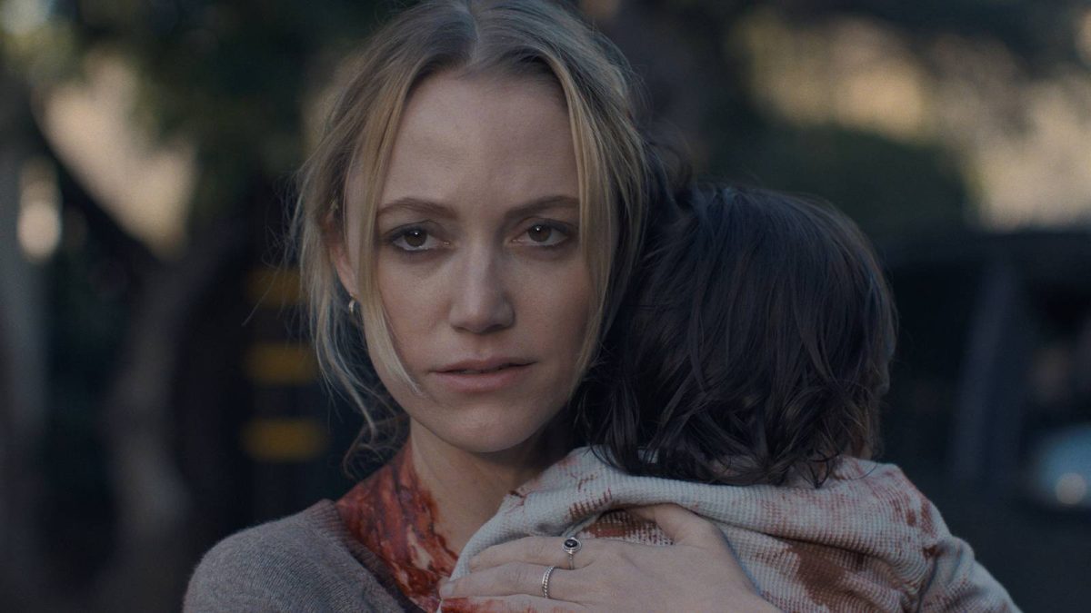 La mano que rockea el director de la cuna aborda el tono "Pretty Dark" de Reinicio