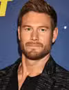 Tomado de la cabeza de Tom Hopper en el estreno global de Amazon MGM Studios 'Space Cadet'