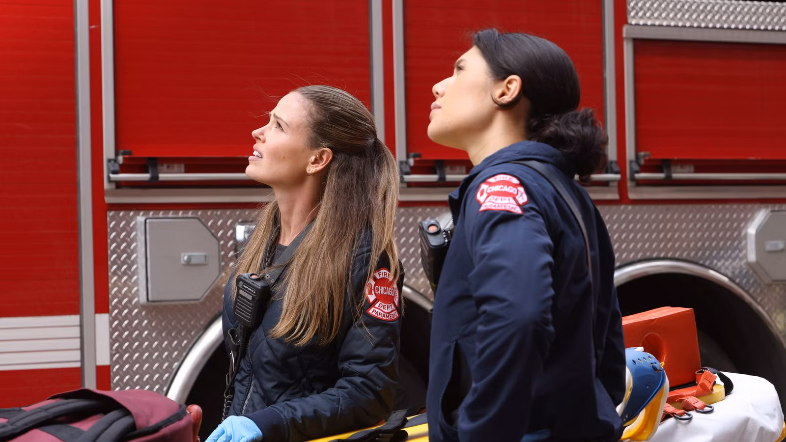 Chicago Fire Star llama a la inexactitud secreta de los procedimientos de televisión