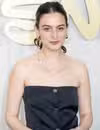 Tiro en la cabeza de Jenny Slate en el 2024 Disney por adelantado