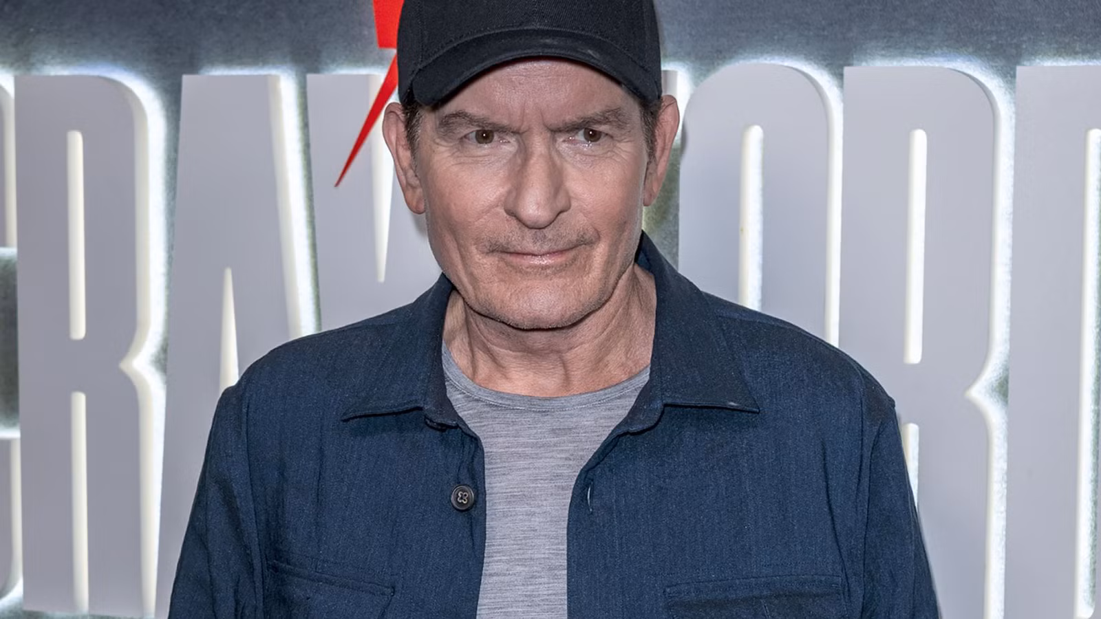 Las 8 películas más subestimadas de Charlie Sheen